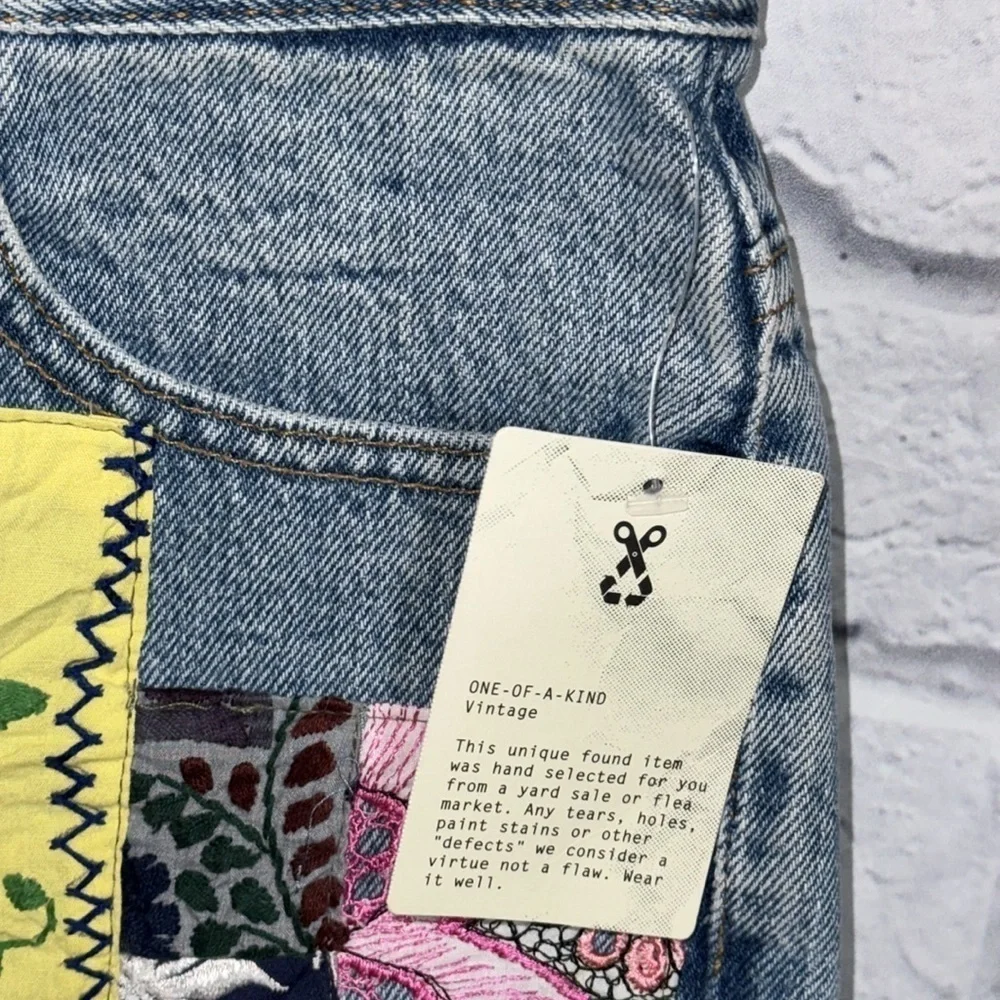 Urban Renewal Boho Floral Patch Upcycled Denim Levi’s Distressed Jean Shorts NWT